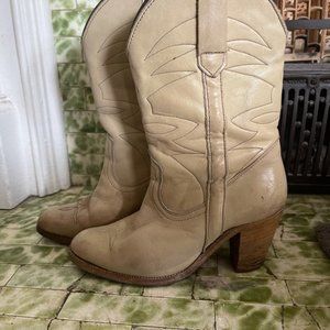 Vintage Frye heeled Western Cowboy Boots Size 8B